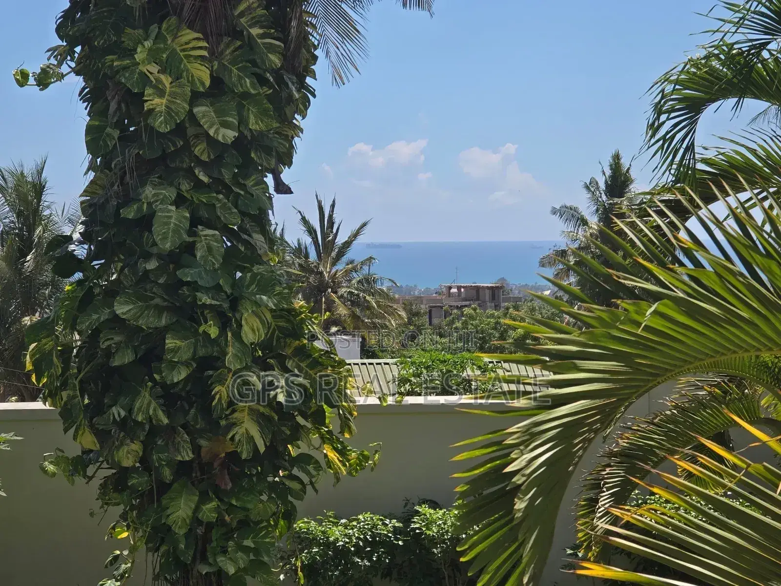 5bdrm House in Salasala Big Brother, Kinondoni for sale