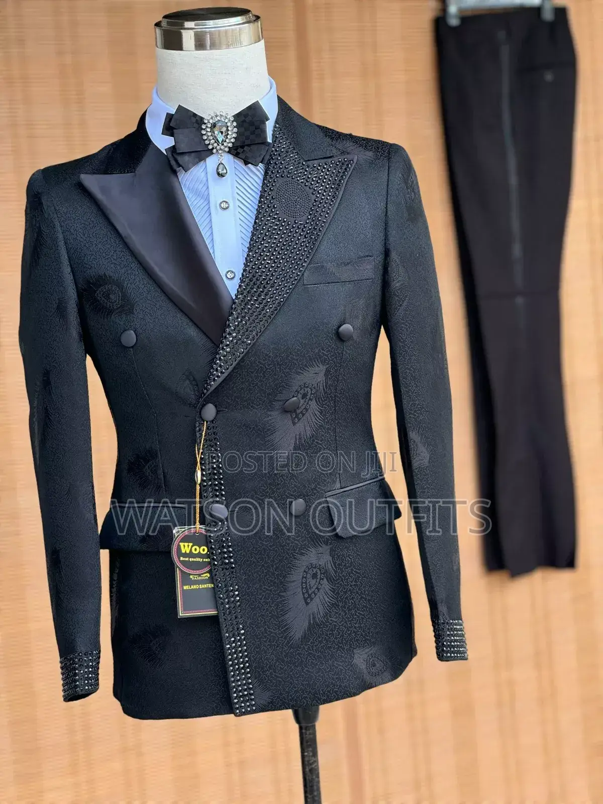 Male Suit Available/Suti Kali Toka Uturuki