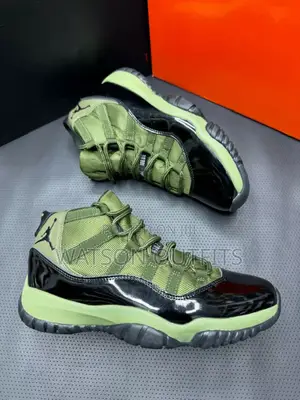 New Sneakers/Raba Mpya Na Og