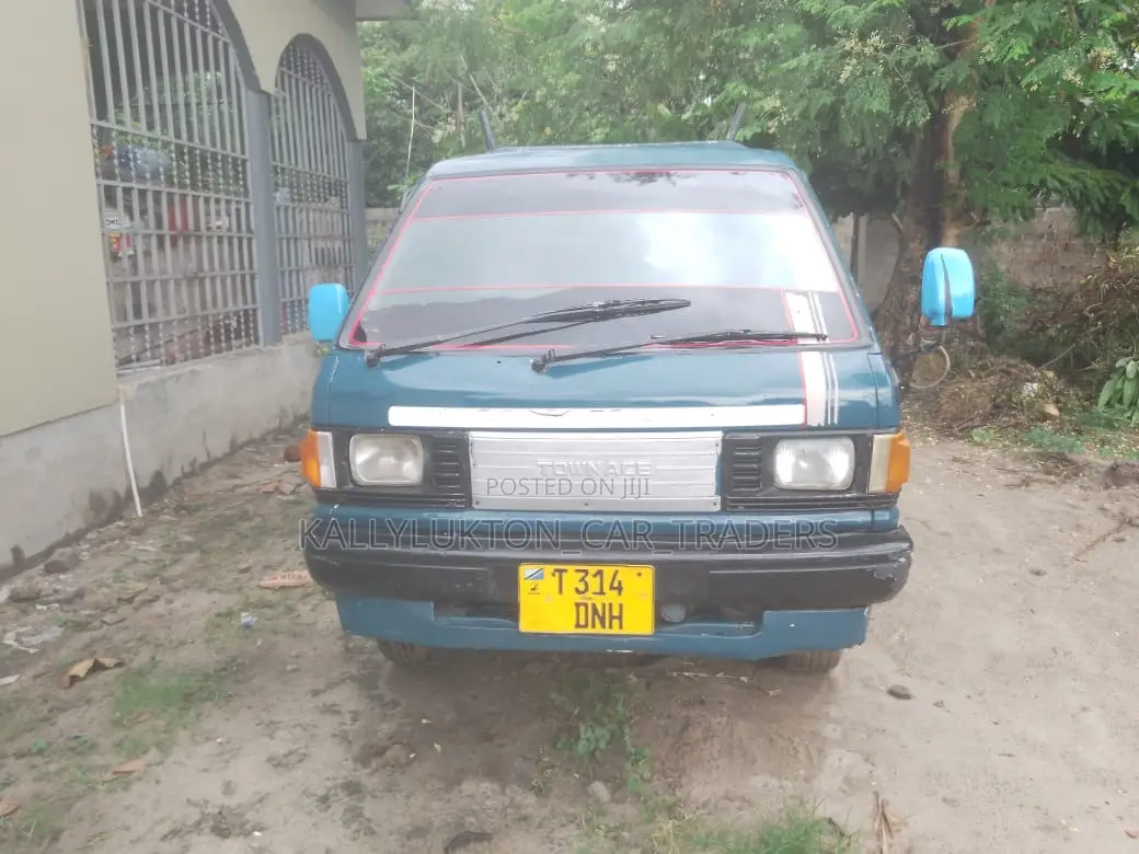 Toyota TownAce 2000 Blue