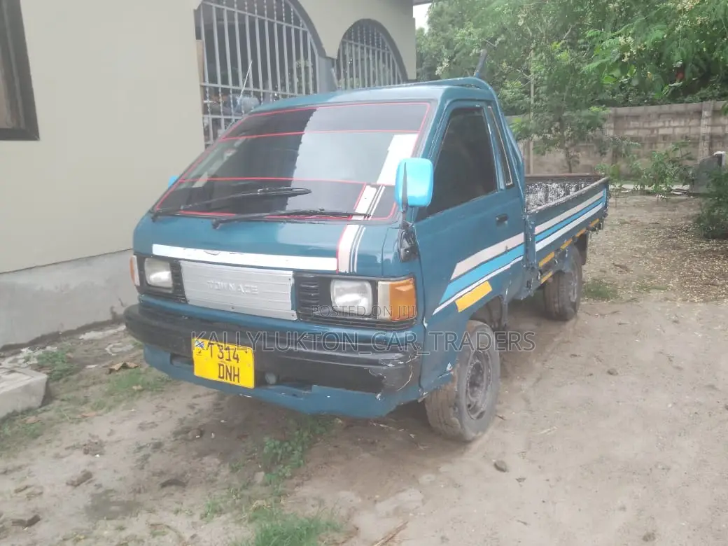 Toyota TownAce 2000 Blue