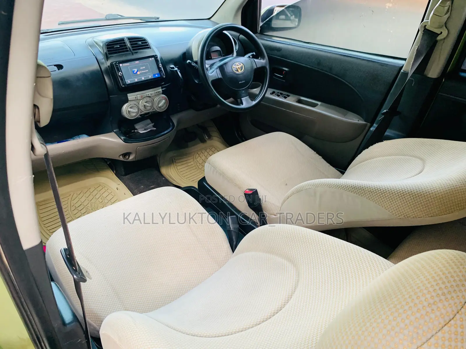 Toyota Passo 2004 Green
