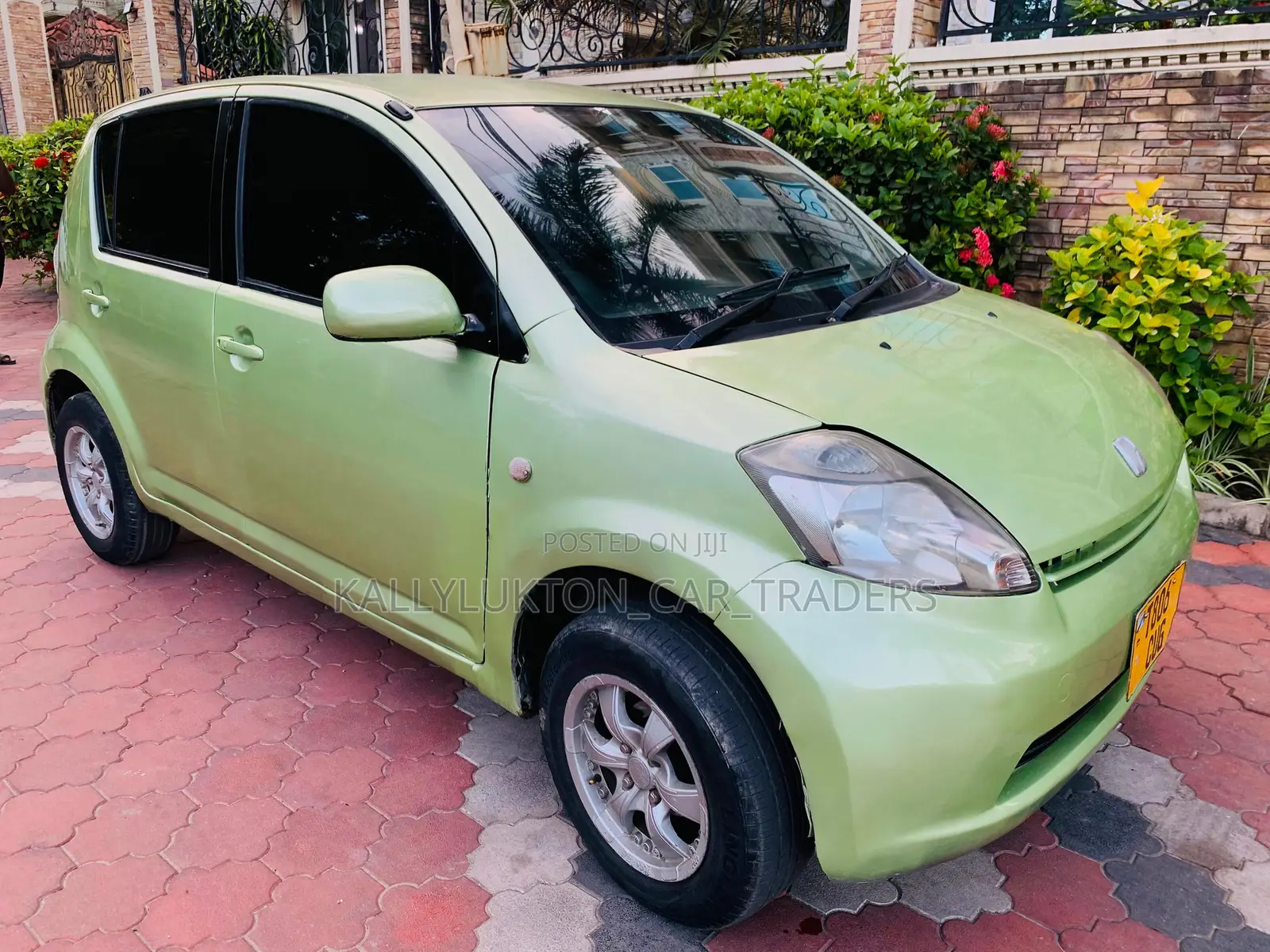 Toyota Passo 2004 Green