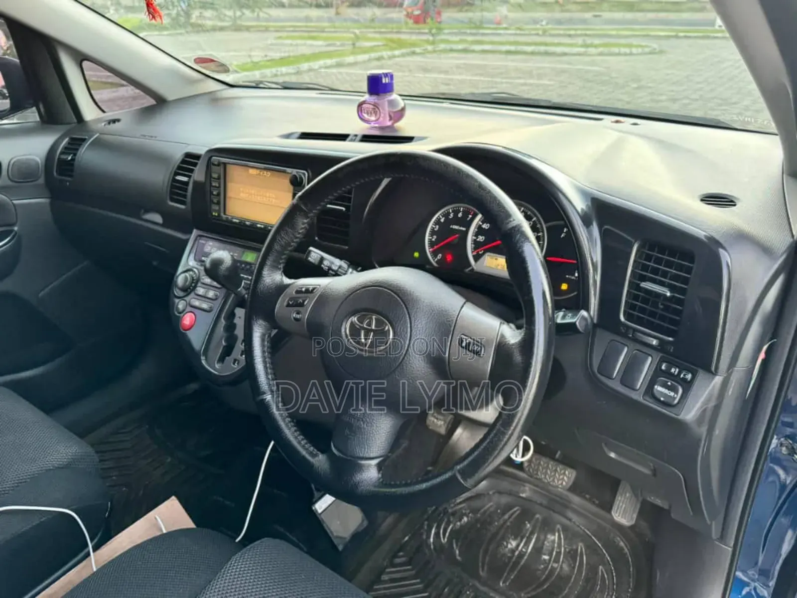 Toyota Wish 2004 Blue