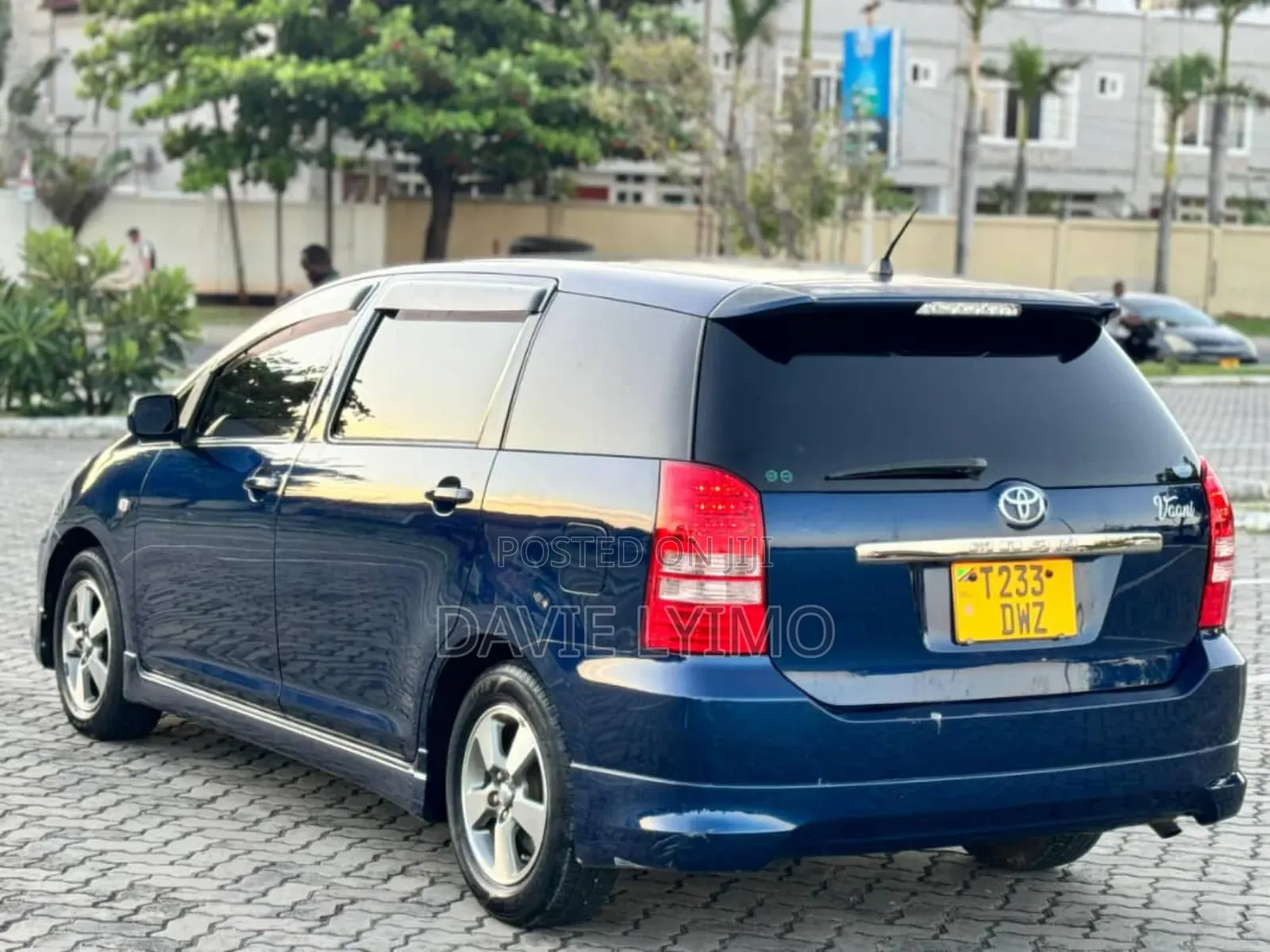 Toyota Wish 2004 Blue