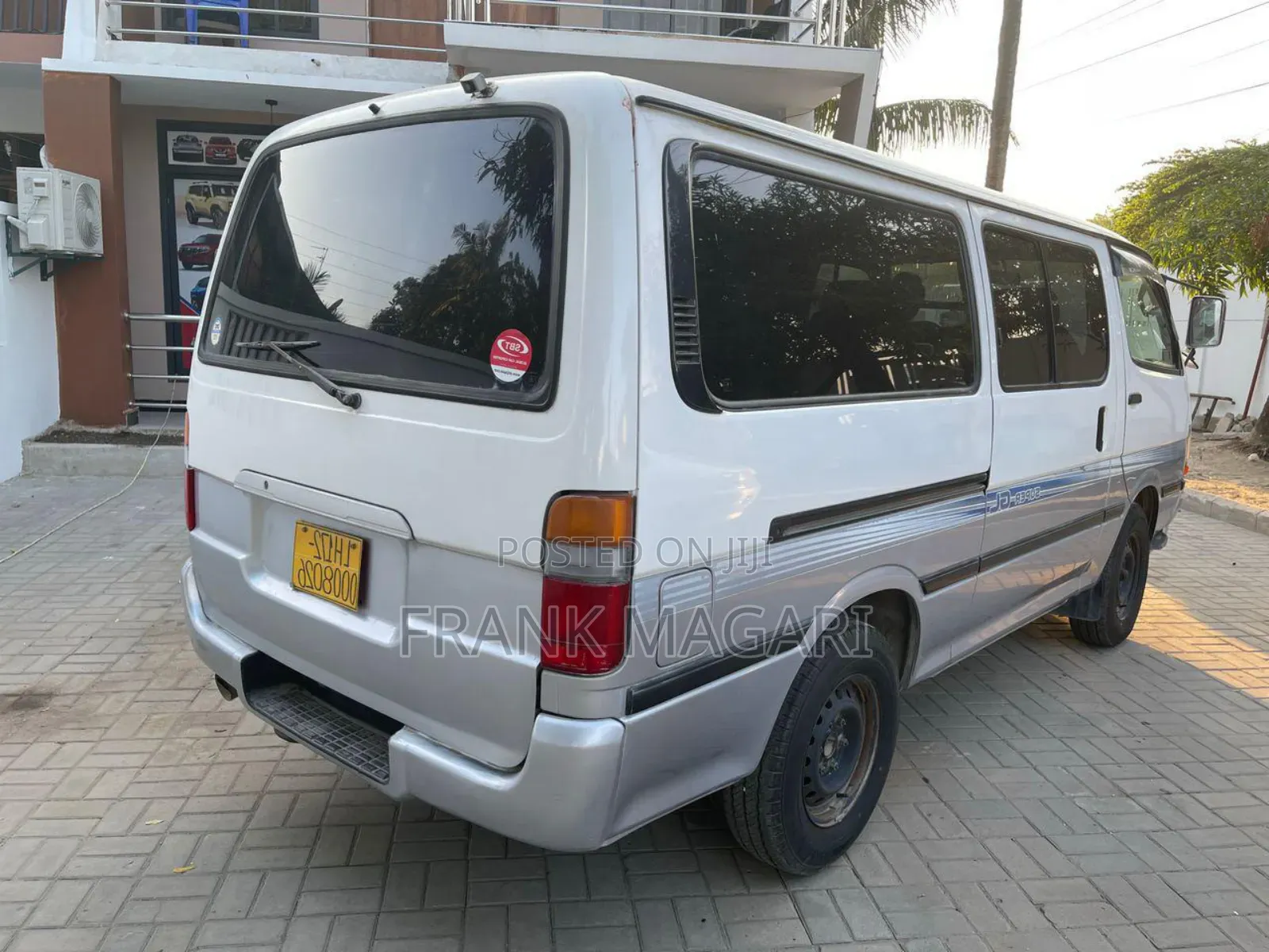 Toyota HiAce 2002 Silver