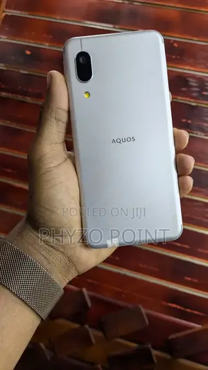 Sharp Aquos Sense 32 GB Silver