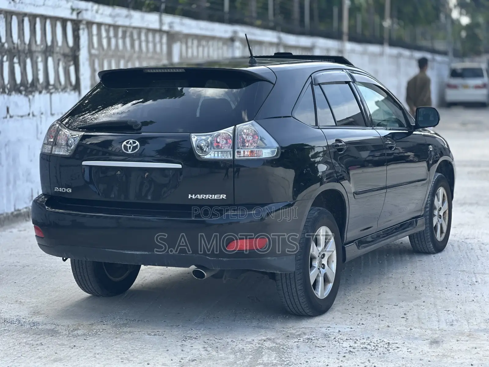 Toyota Harrier 2.4 2005 Black