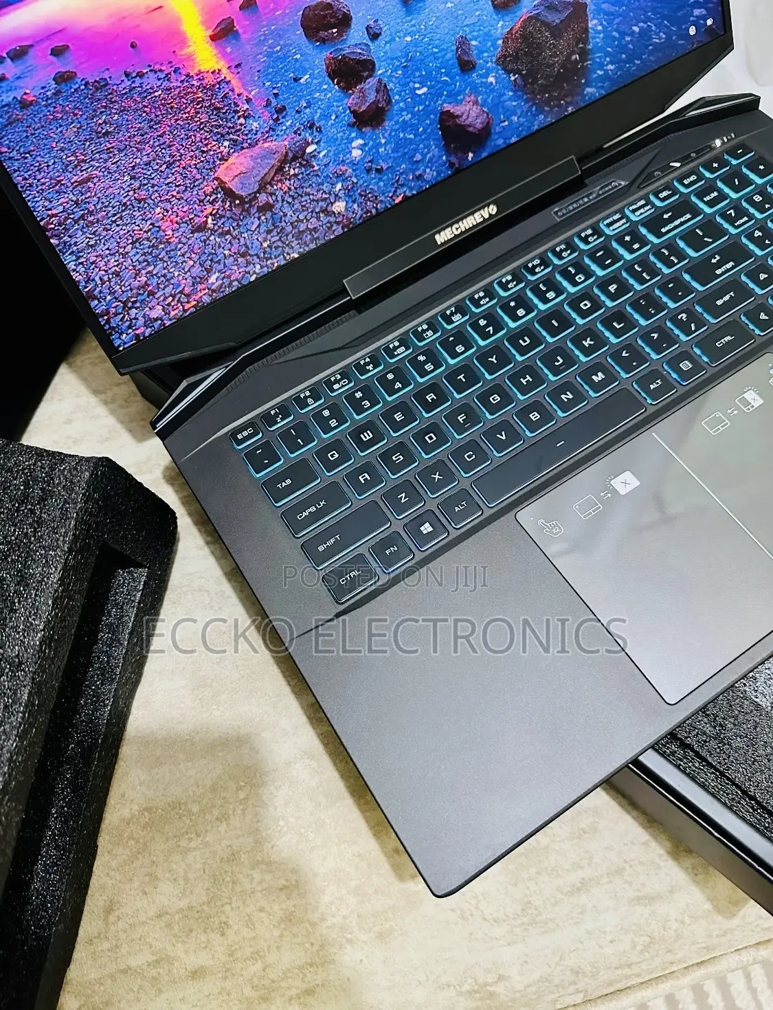 New Laptop Asus ROG Strix G15 G512 16GB Intel Core I7 SSD 1T