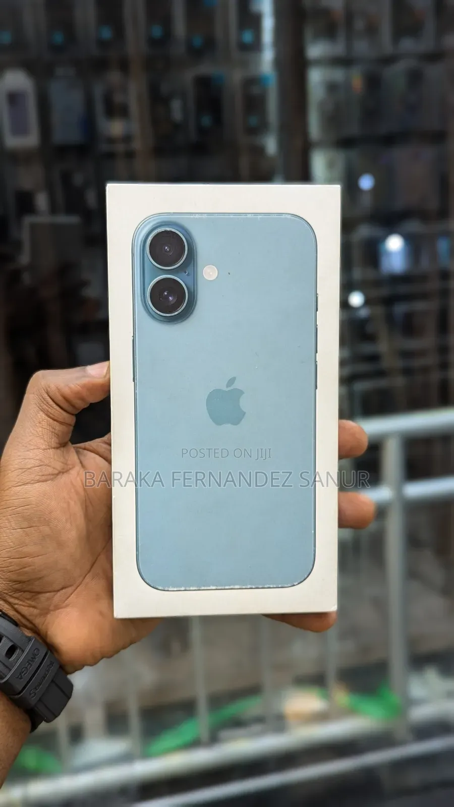 New Apple iPhone 16 128 GB Blue