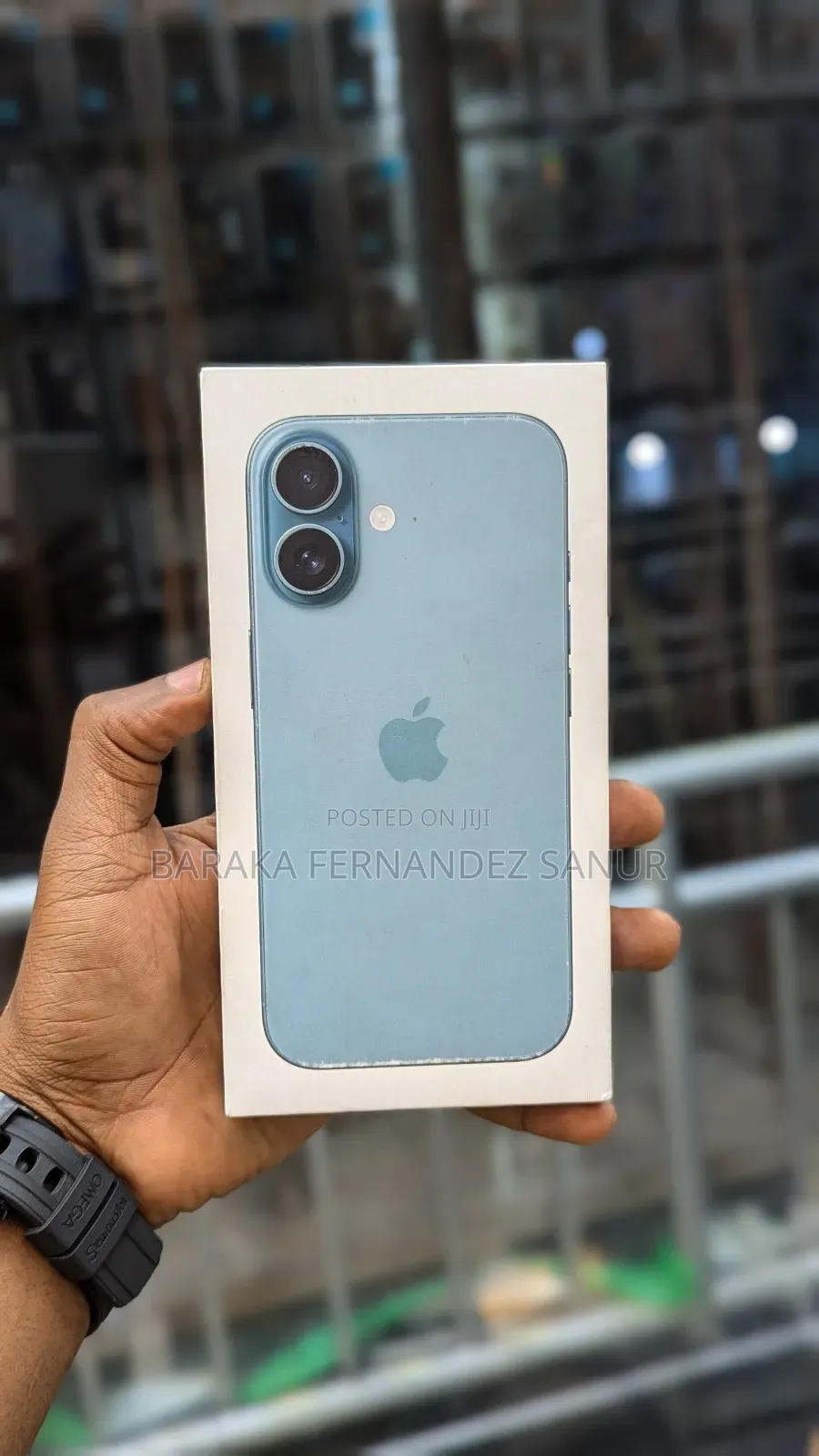 New Apple iPhone 16 128 GB Blue
