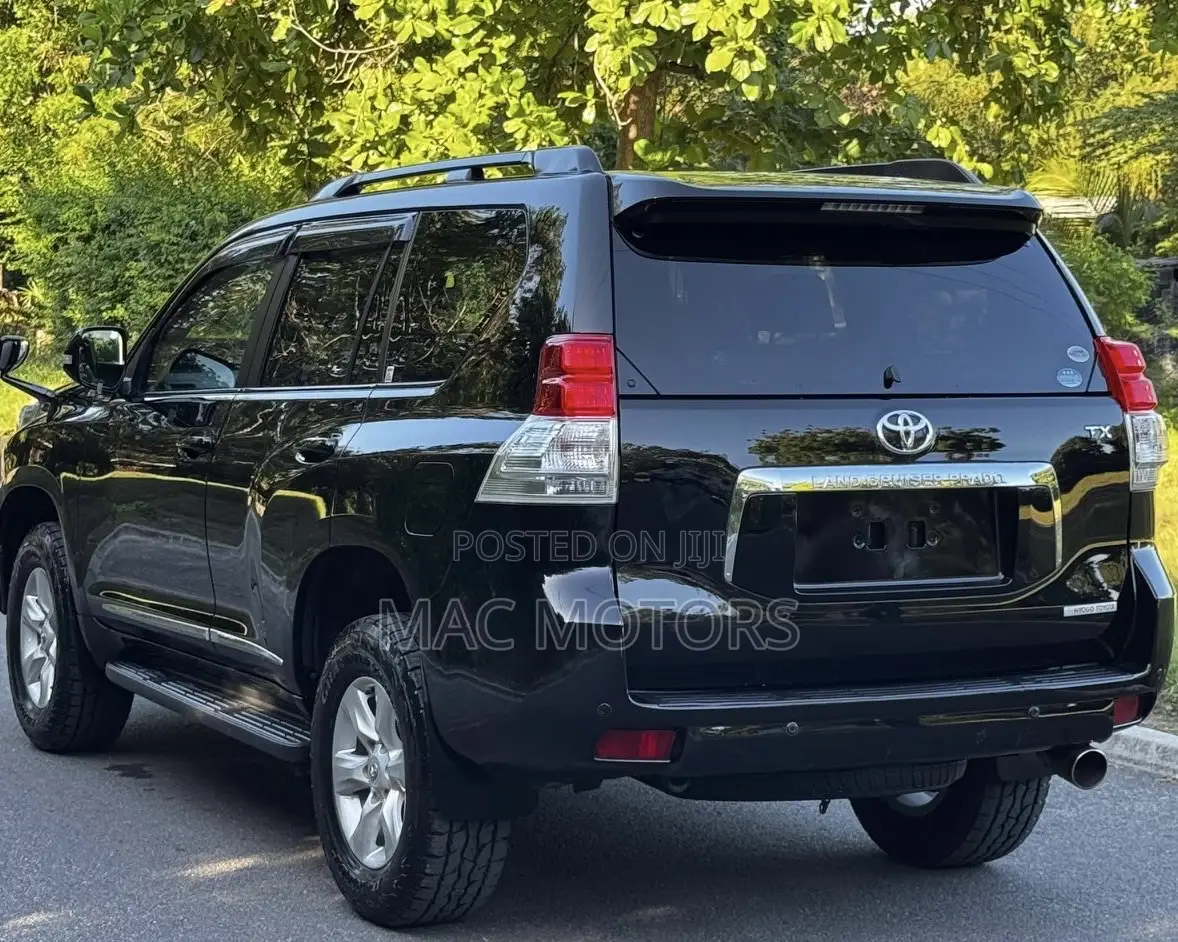 Toyota Land Cruiser Prado 2010 Black