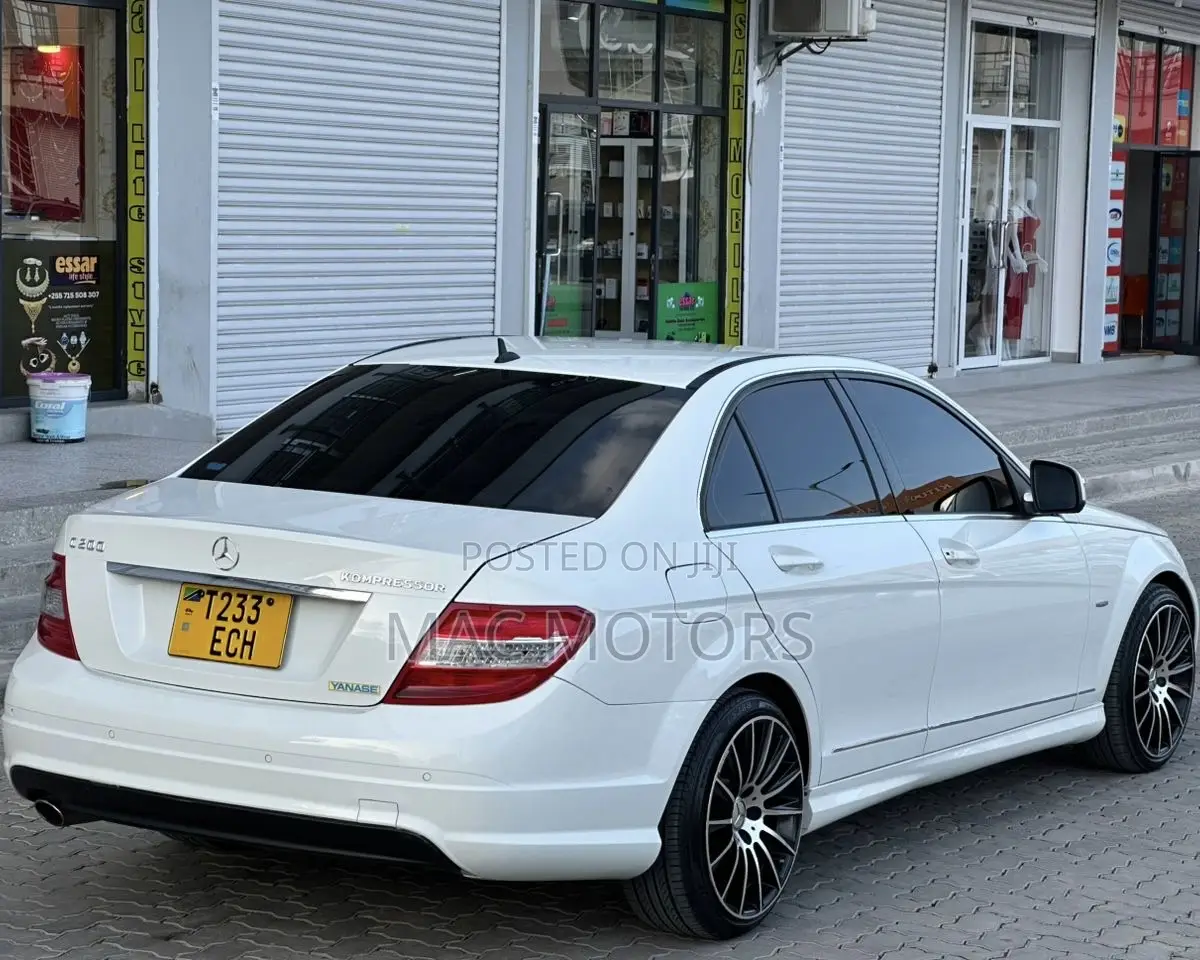 Mercedes-Benz C-Class 2007 White
