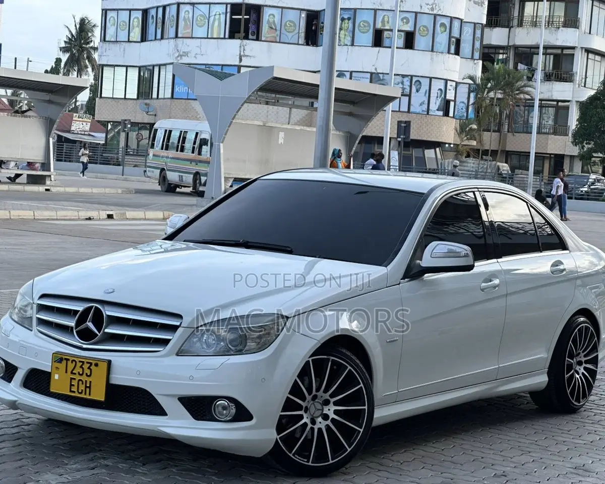 Mercedes-Benz C-Class 2007 White