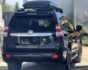 Toyota Land Cruiser Prado 2016 Black