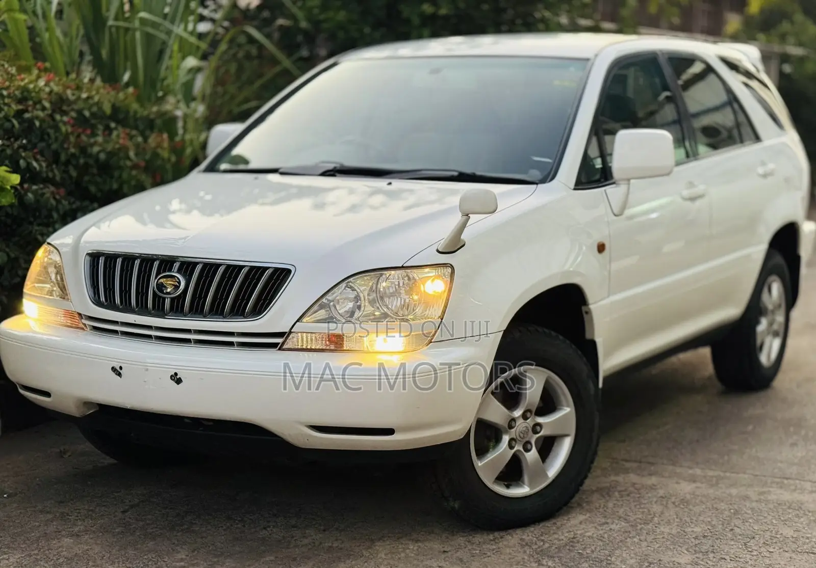 Toyota Harrier 2002 White