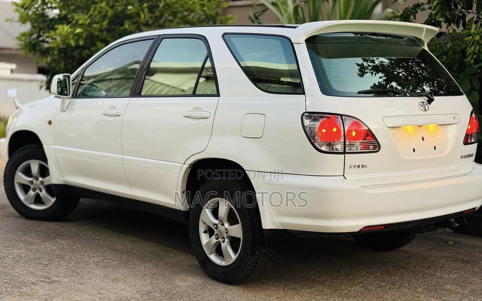 Toyota Harrier 2002 White