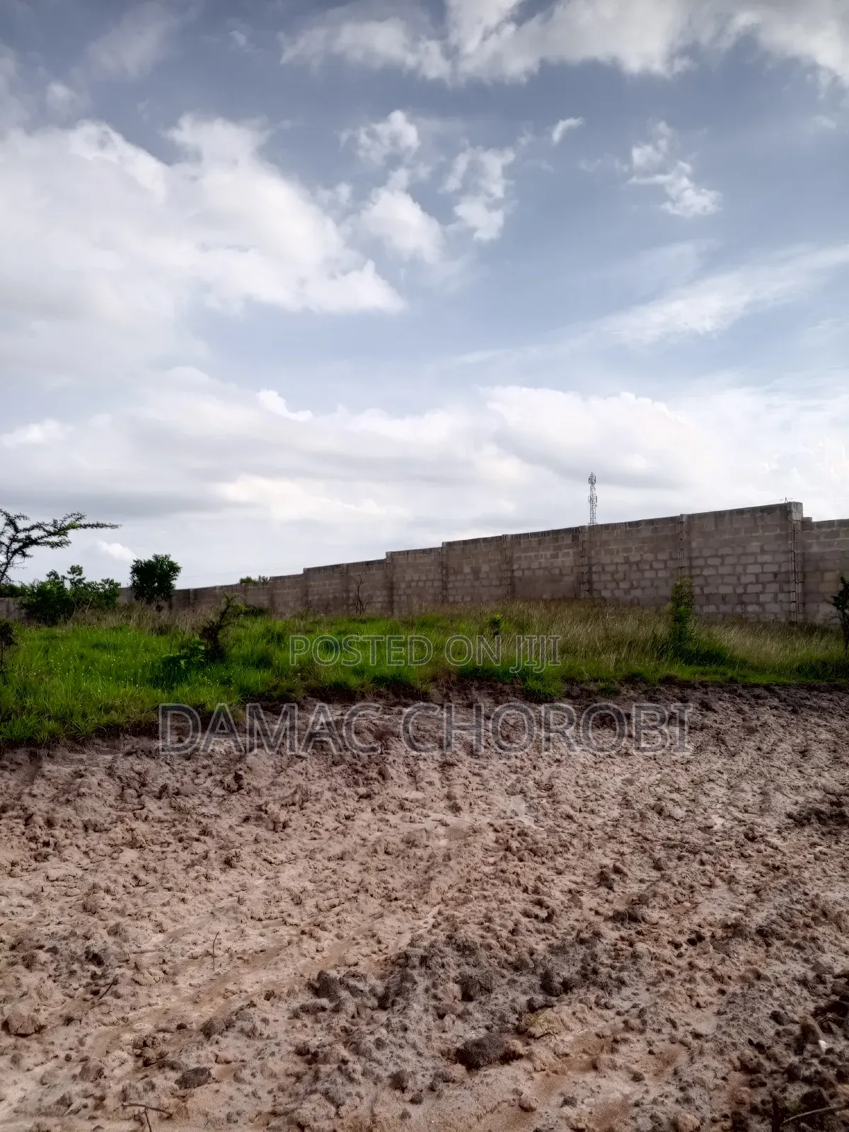 Yard Kubwa Inauzwa Kibamba