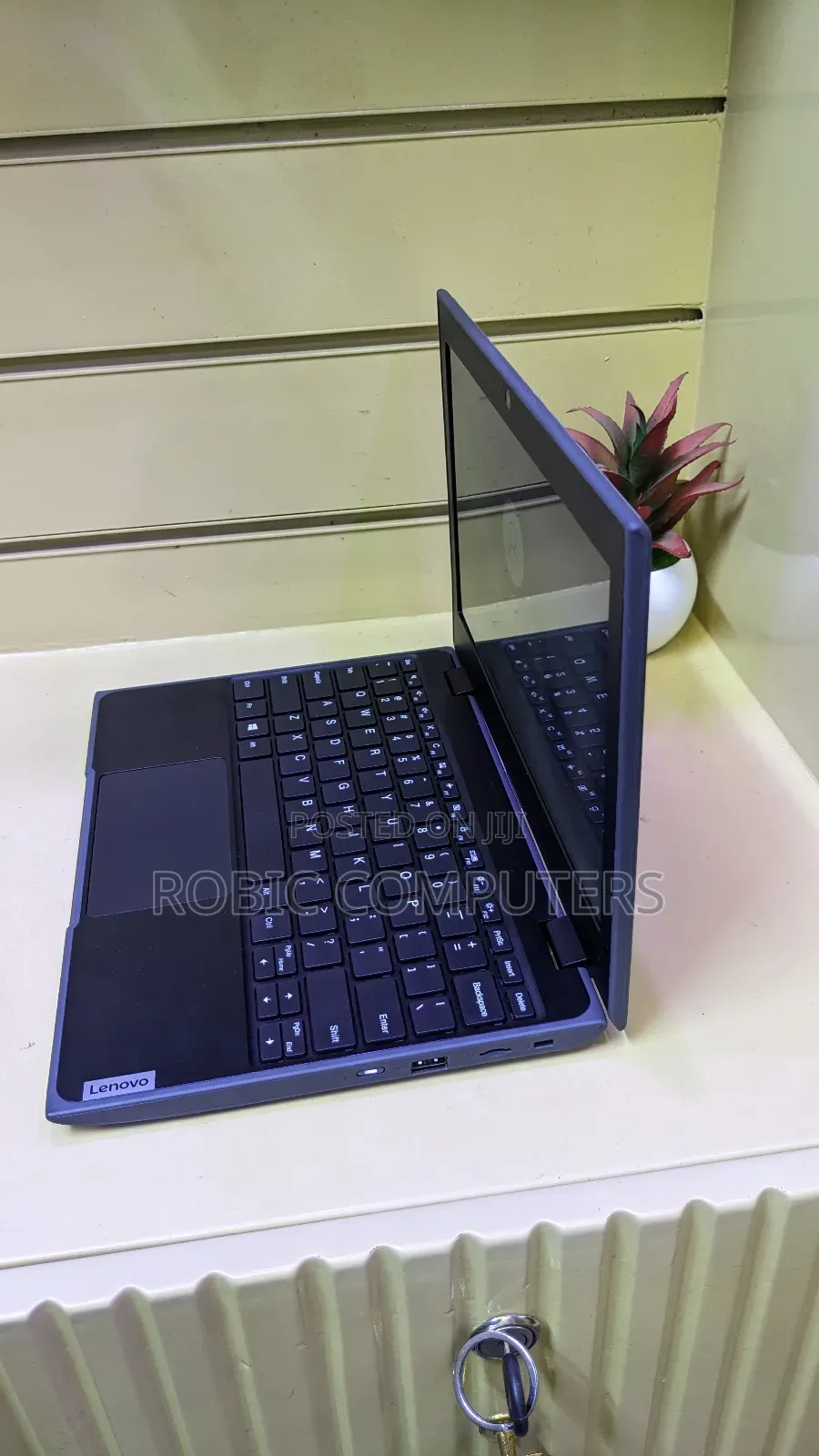 Laptop Lenovo 100e 4GB Intel SSD 128GB