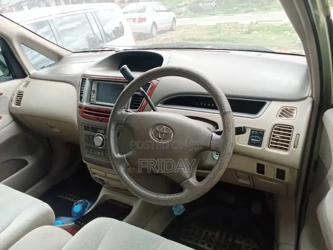 Toyota Nadia 2003 Green