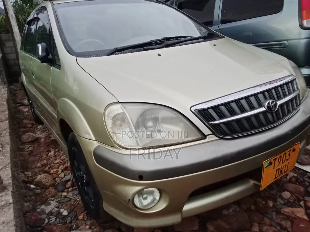 Toyota Nadia 2003 Green