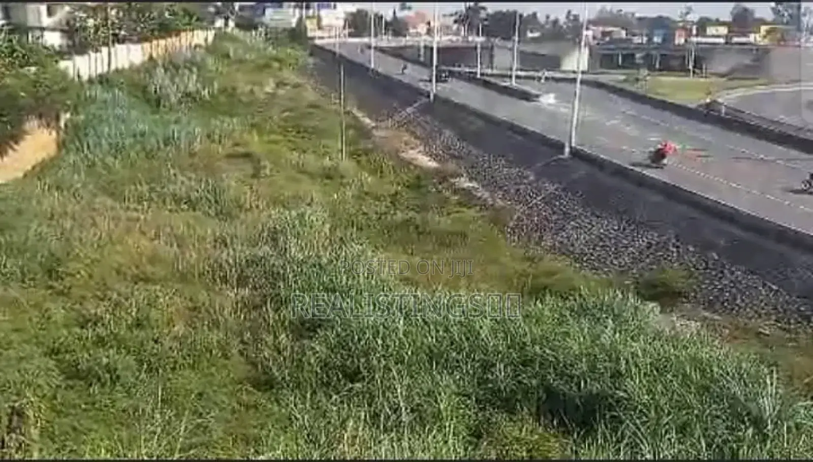 Kurasini: Over 1 Acre Plot Ideal for Yard for Rent - Dar