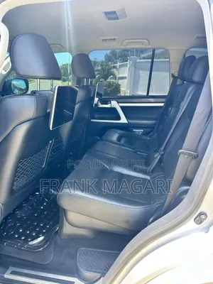 Toyota Land Cruiser 2017 Silver