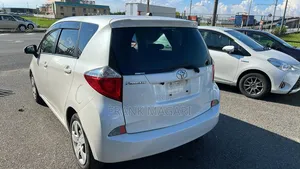 Toyota Ractis 1.5 FWD 2011 White