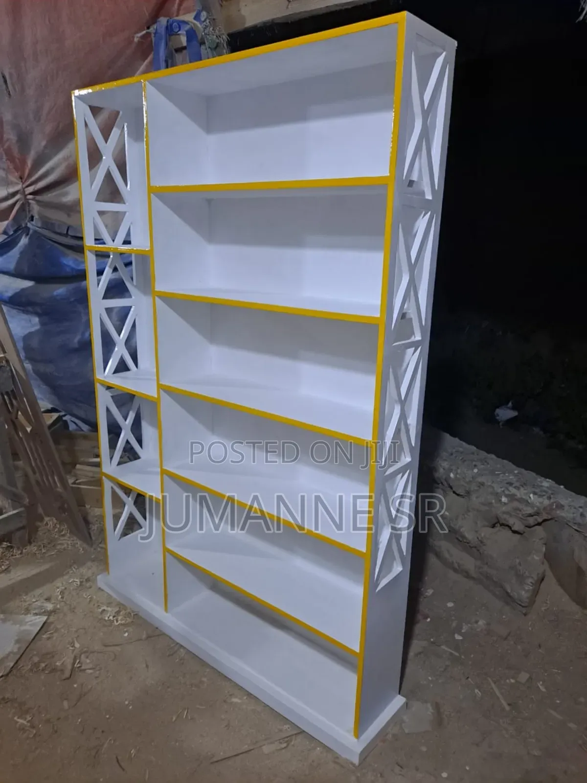 Kabati Ya Viatu,Pochi Na Vibegi
