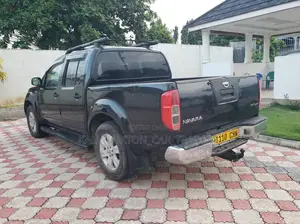 Nissan Navara 2005 Black