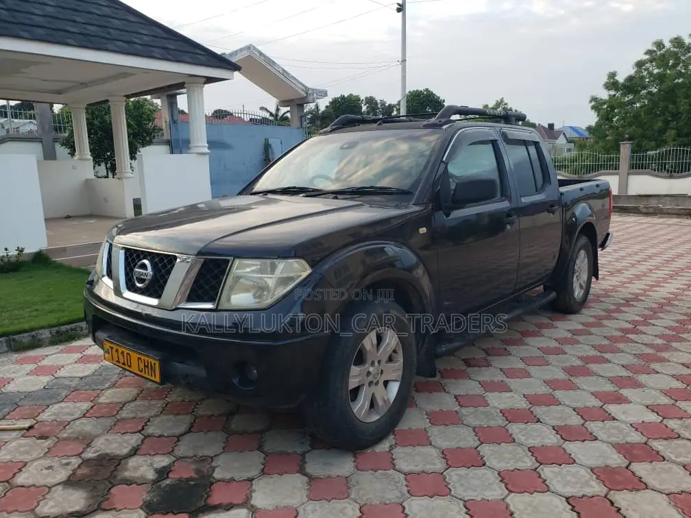 Nissan Navara 2005 Black