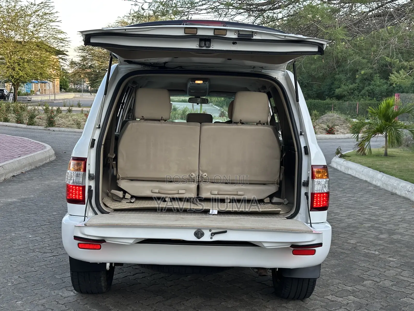 Toyota Land Cruiser 2000 Pearl