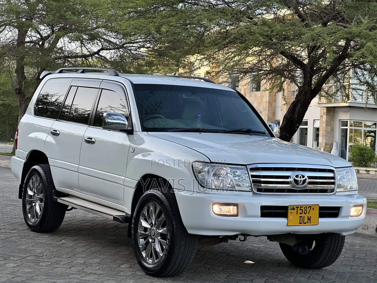 Toyota Land Cruiser 2000 Pearl