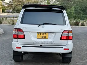 Toyota Land Cruiser 2000 Pearl