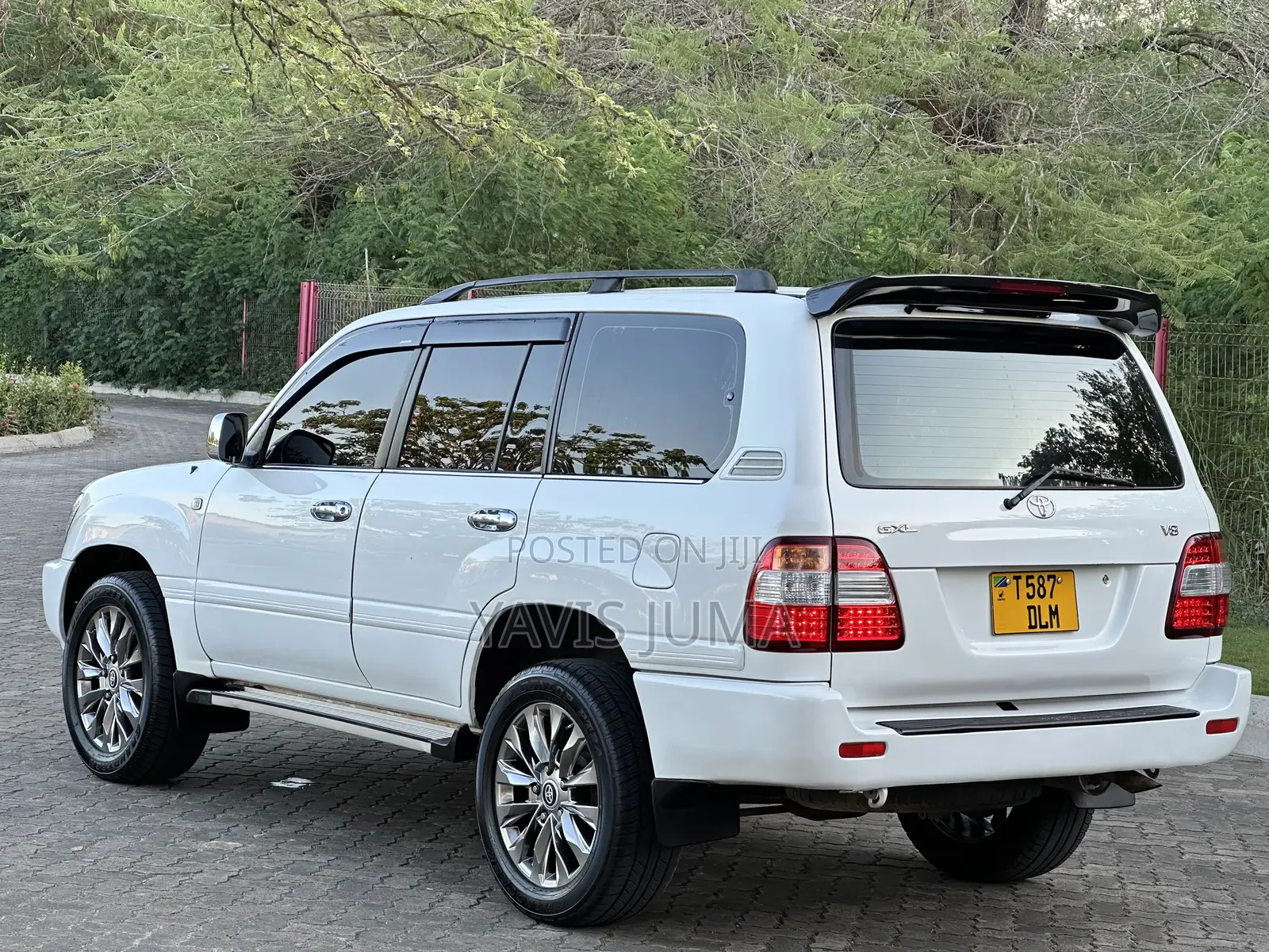Toyota Land Cruiser 2000 Pearl
