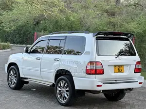 Toyota Land Cruiser 2000 Pearl
