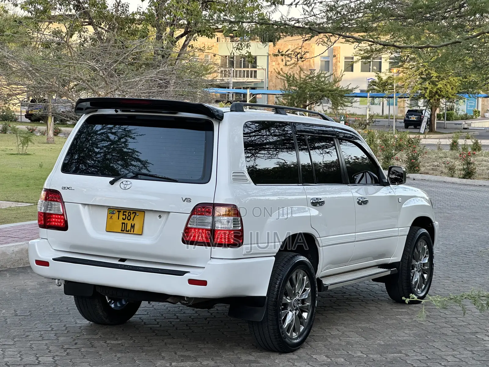 Toyota Land Cruiser 2000 Pearl