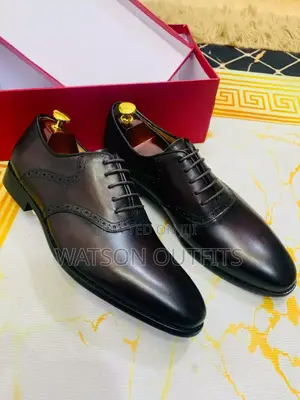 Louis Vuitton Shoes/Viatu/Footwears