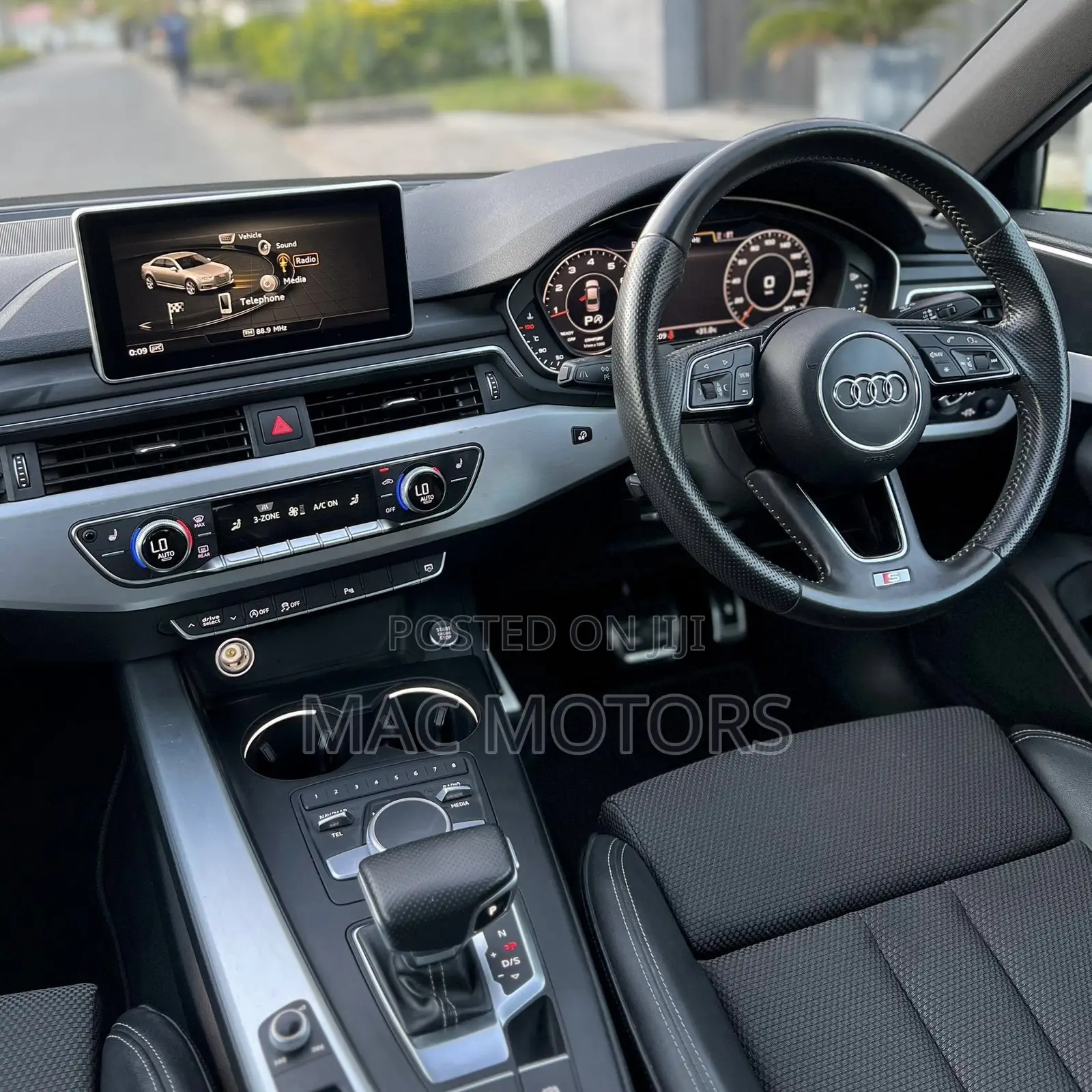 Audi A4 2.0T Premium AWD quattro 2017 White