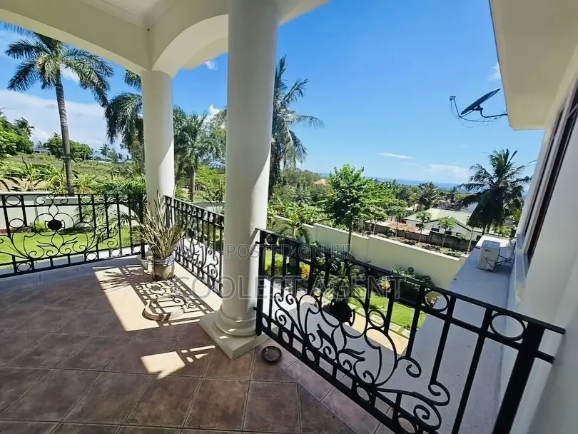 5bdrm Maisonette in Salasala, Kinondoni for sale