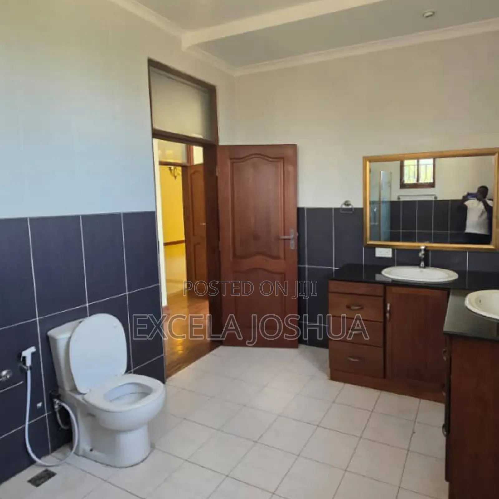 5bdrm House in Salasala Big Brother, Kinondoni for sale