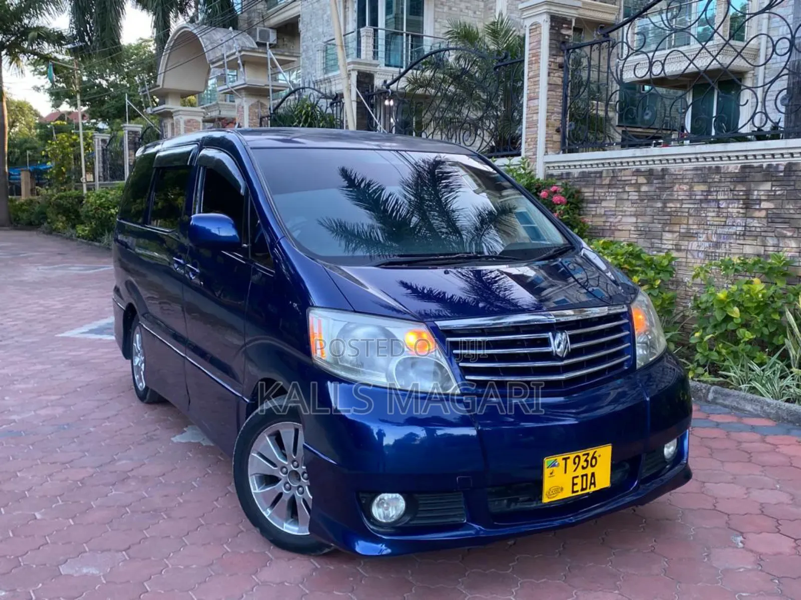 Toyota Alphard 2005 Blue