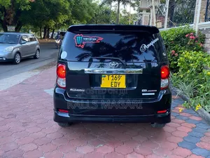 Toyota Corolla Rumion 2008 Black