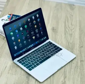 Laptop Apple MacBook Pro 2017 16GB Intel Core I7 SSD 1T