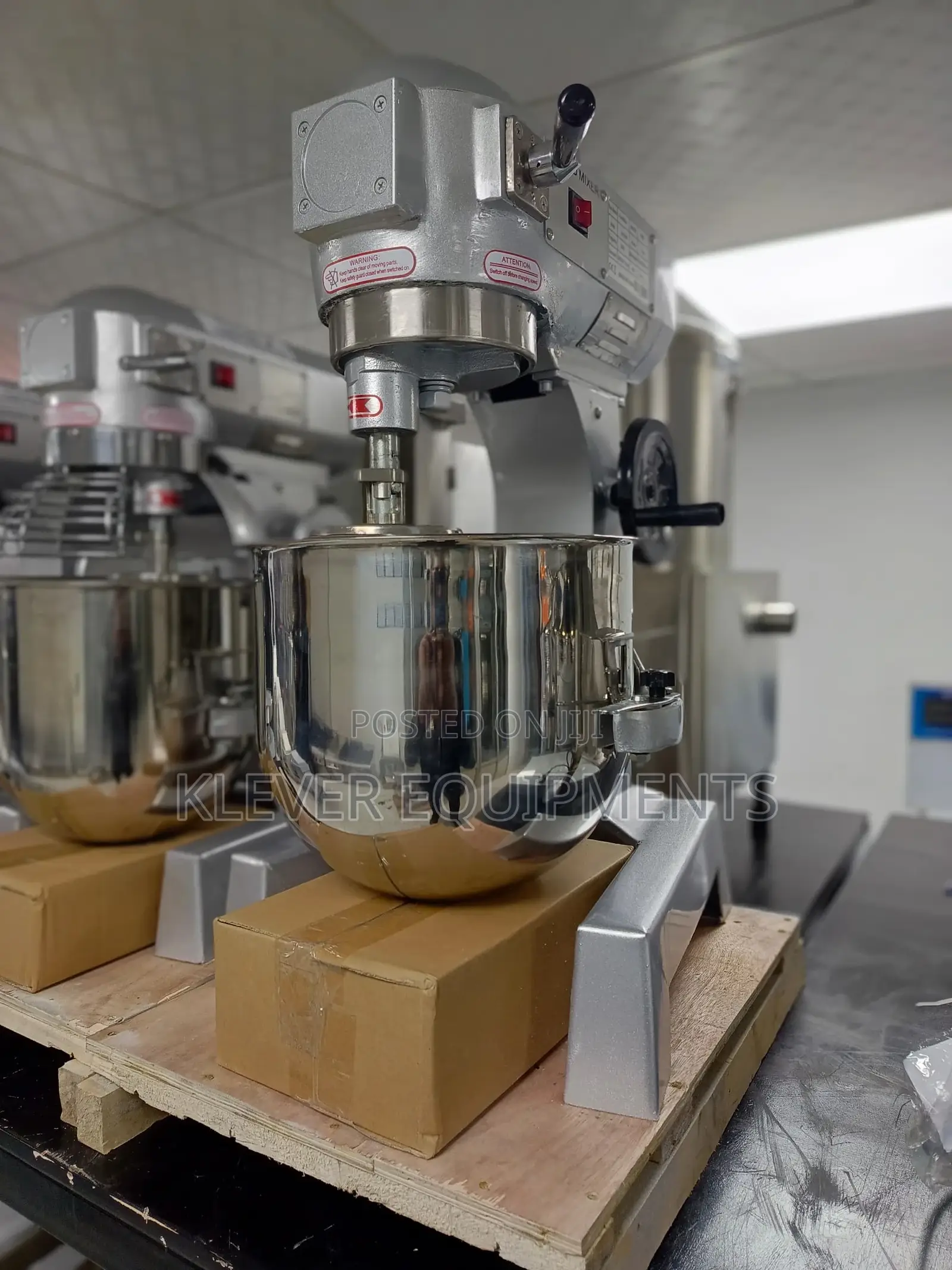 B10S Food Mixer 10litres (4kg)