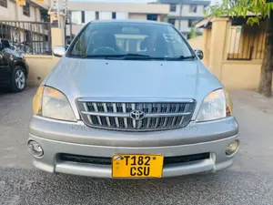 Toyota Nadia 2003 Silver