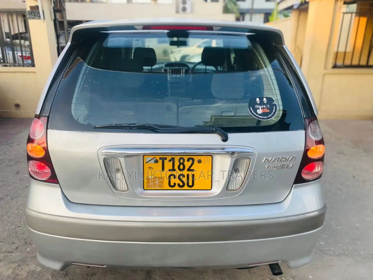 Toyota Nadia 2003 Silver
