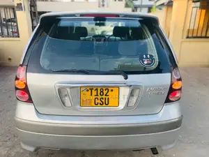 Toyota Nadia 2003 Silver