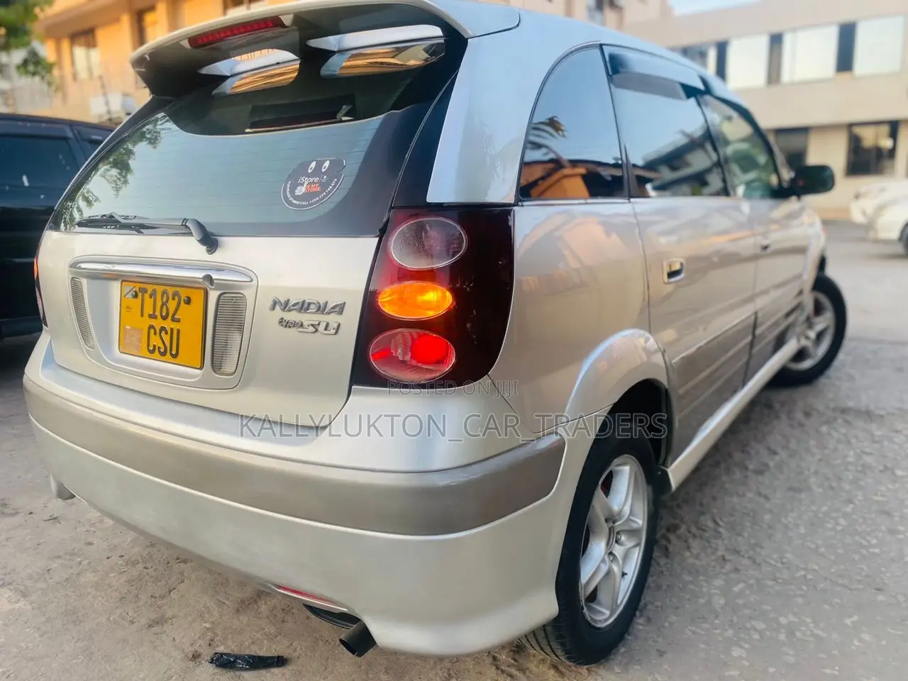Toyota Nadia 2003 Silver