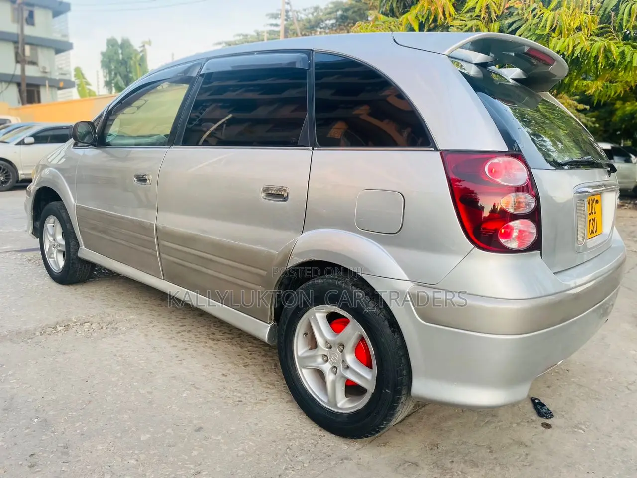 Toyota Nadia 2003 Silver